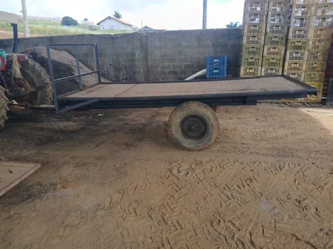 Carreta de trator