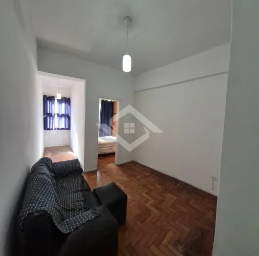 Quarto e sala em Copacabana a 2 quadras da praia