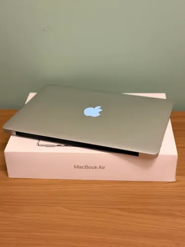 MacBook Air | Intel i5 | 8GB RAM | Ótimo Estado
