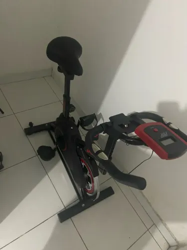 Vende-se bike ergométrica nova 