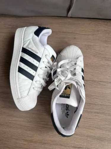 Desapego vendo Tênis Adidas Superstar Original número 34