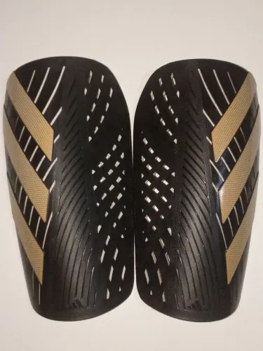 Caneleira de futebol Adidas