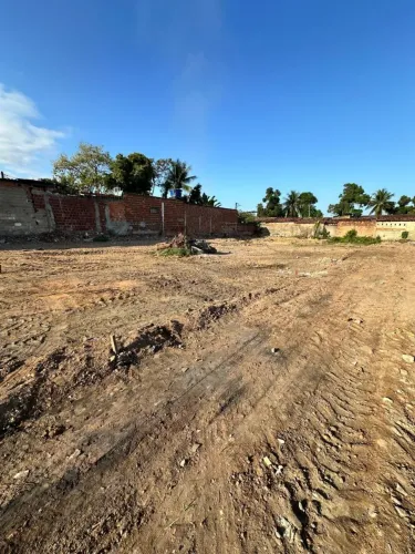 Vendo lotes no bairro Village 2 avista ou financiado aparti de 67.000 telefone *84