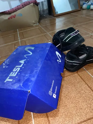 Tênis tesla 40