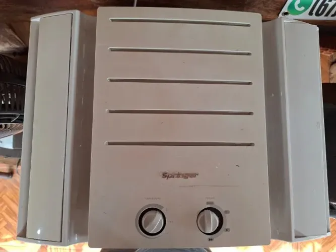 Ar condicionado de janela 7500 Btus 220v