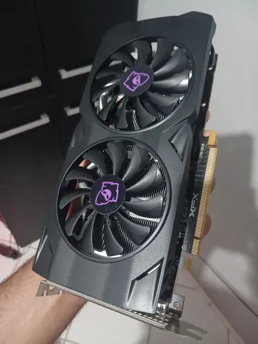 Placa de vídeo RX 580 de 8Gb perfeita! Aceito cartão.