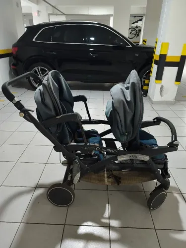 Vendo carrinho completo de bebê para gêmeos ou 2 crianças de idades diferentes 