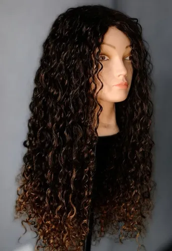Wigs / laces