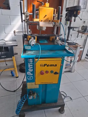 Pantografo marca pema trifásica penelmatica para  esquadrias de aluminio 