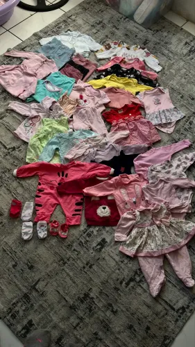 LOTE DE ROUPAS RN/P menina