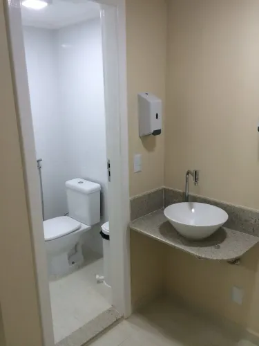 Alugo imóvel ideal para clínica.