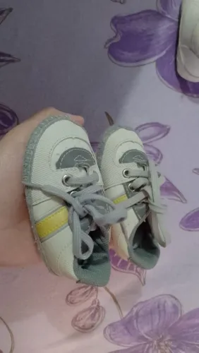 Lote de roupas de bebê menino