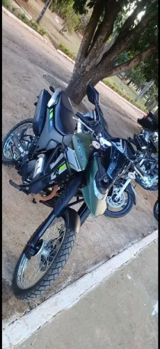 Excelente moto, pra quem quer conforto, potência na cidade e na estrada de chão.