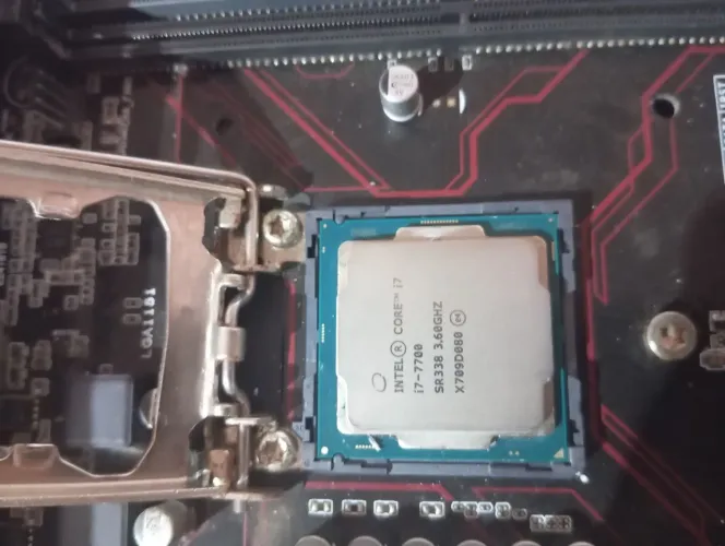PROCESSADOR i7 7700 7° Geração VÍDEO INTEGRADO 3.6 Ghz