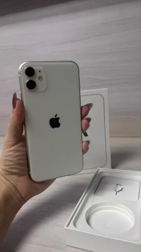 iPhone 11 64GB