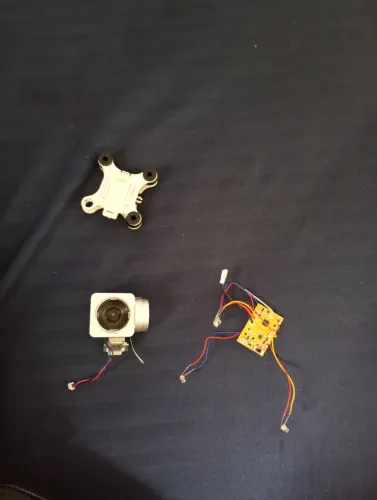 Peças para drones.