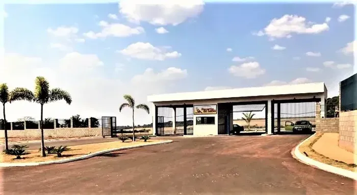 Imóvel para venda possui 250 metros quadrados em Residencial Samambaia - São Carlos - SP