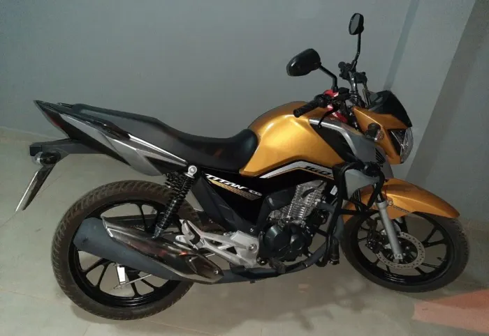 Vendo Moto Honda CG 160 Titan amarela