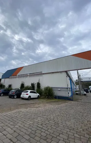 PAVILHÃO PARA LOCAÇÃO NO BAIRRO DESVIO RIZZO