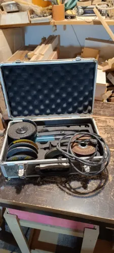 ESMERILHADEIRA MAKITA GA 4534, 127V, 720W