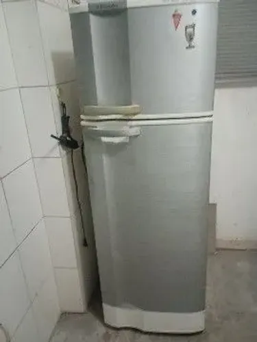 Geladeira duas portas