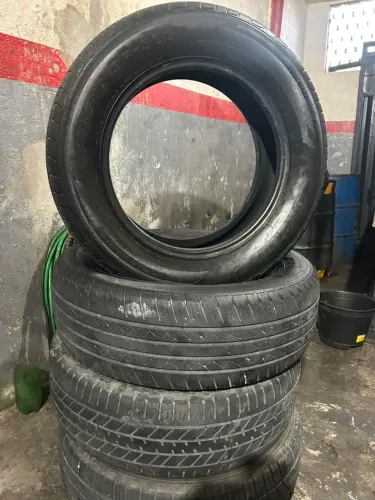 Pneus 225/65-17 estado de zero