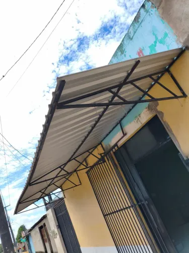 Toldo de ferro
