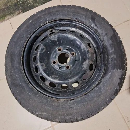 VENDO RODA E PNEU ARO 14