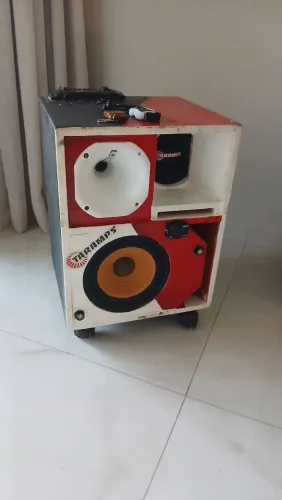 Vendo caixa Bob auto falante de 8pol e 6 de médio