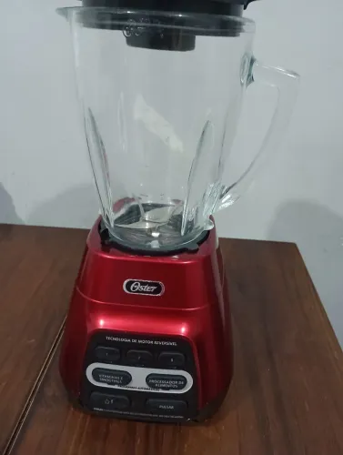 Liquidificador Oster reversível