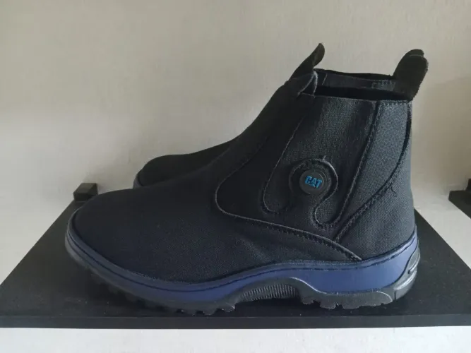 Bota CAT tam 40 pegar Havan ou posto canaa 