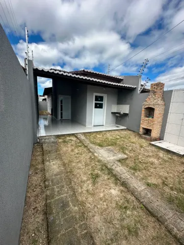 Excelente Casa de Repasse - Itaitinga.