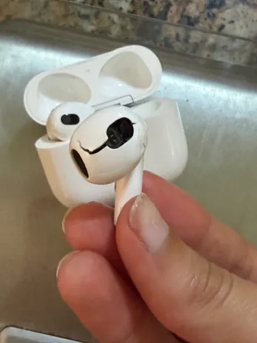 Air pods 3º geração com avaria 