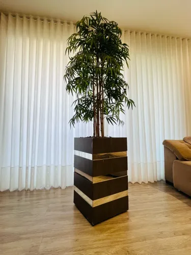 Vendo vaso com planta artificial