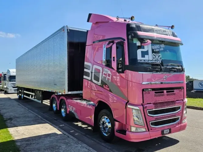 Volvo FH 460 6x2 Ano 21 Euro 5 Plano Ouro + baú 2 Eixos Nostra 0km 30 plt com pneus