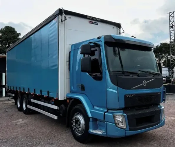 Volvo vm 270 2016 Baú sider