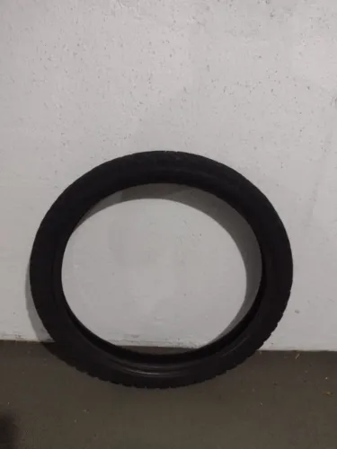 Kit Pneus dianteiro e traseiro Pirelli usados para Yamaha dt 180