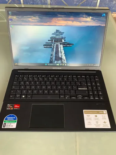 Notebook ASUS Vivobook Go 14 Ryzen 3 7320U 4GB RAM 128GB SSD