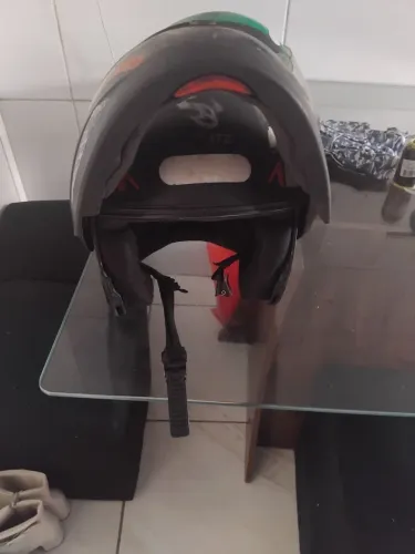 Capacete