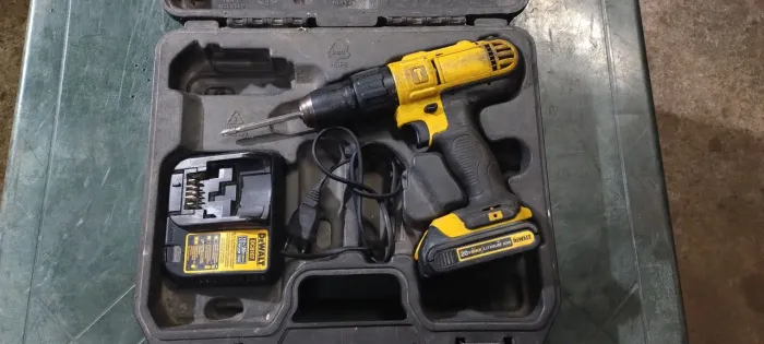 Parafusadeira Dewalt 20V