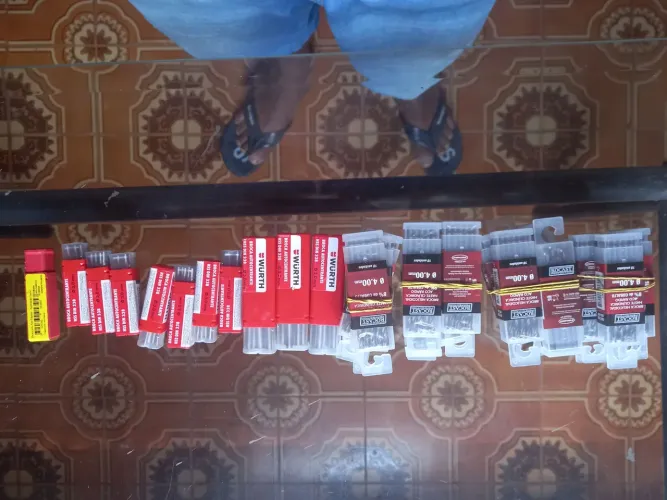 Vendo 300 brocas de aço 2mm a 5mm vendo barato