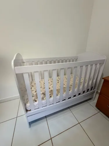 Vendo berço semi novo 