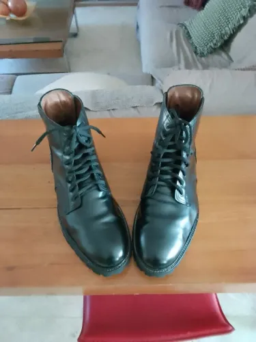 Bota preta couro legítimo MOMBRAN Berlin 40