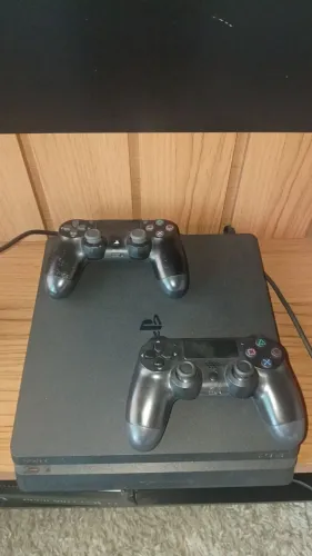 PS 4