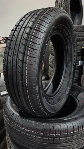 Pneu 215/65/15 Roadking novo!