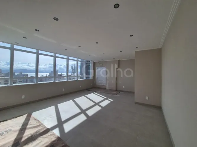 Sala Comercial de 75m² no Centro