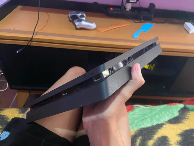 Ps4 slim 500 gb 1 manete original 
