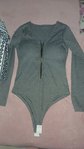 Roupas Femininas,P e M,Bodys nunca usados,e Sobretudo usados apenas 2 vezes.