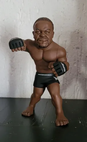 Boneco UFC Rahad Evans