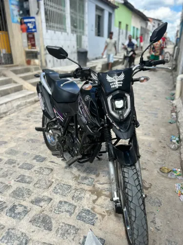 Vendo ou troco em carro